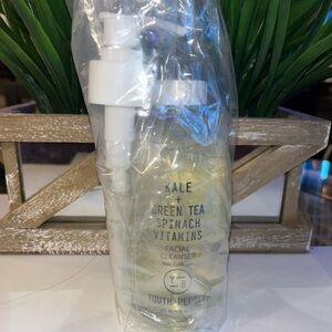 Kale & Green Tea Facial Cleanser